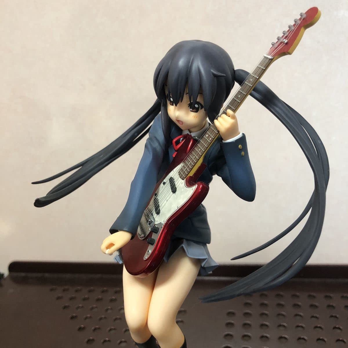 ALTER - けいおん！中野梓1/8スケールフィギュア Amazon.co.jp: けいおん! 1/8 中野 梓 (1/8 PVC塗装済み完成品